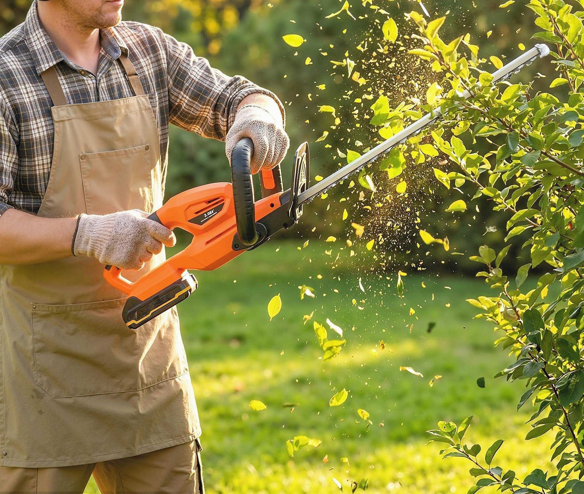 18V Cordless Hedge Trimmer with Battery & Charger
